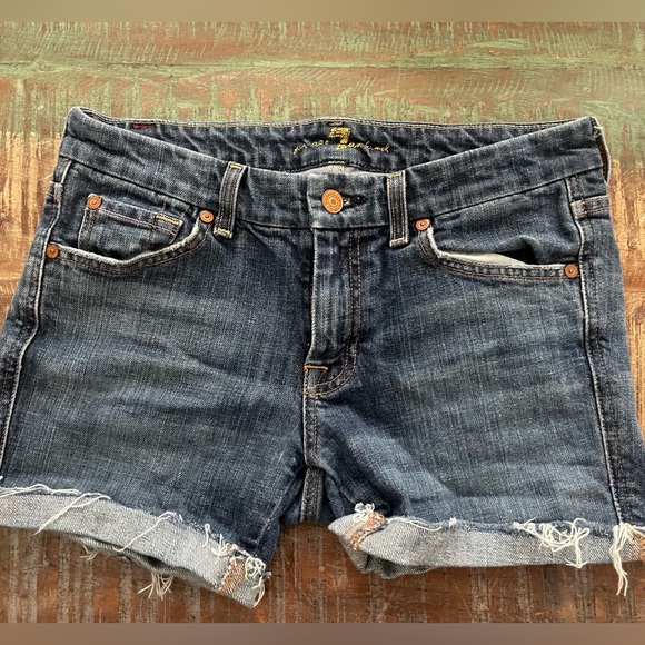 7 For All Mankind Shorts - Picture 2 of 5